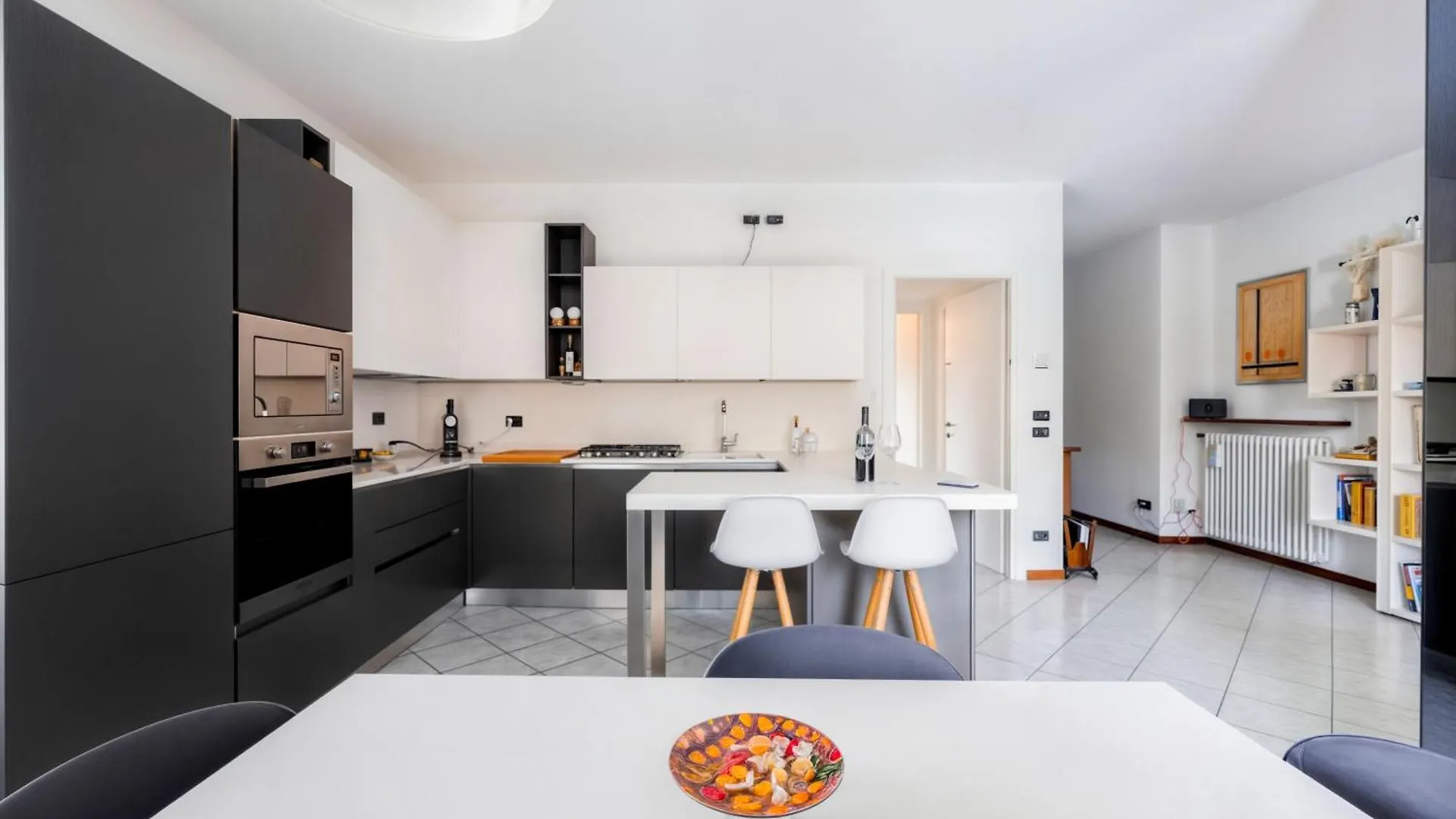 Lakeside Serenity Escape - Free Wi-Fi And Private Parking Included Paratico 0*,