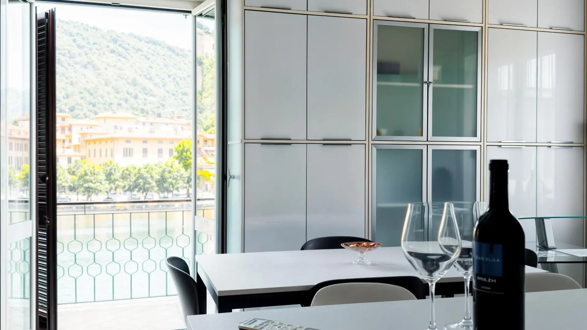 Διαμέρισμα Lakeside Serenity Escape - Free Wi-Fi And Private Parking Included Paratico Ιταλία